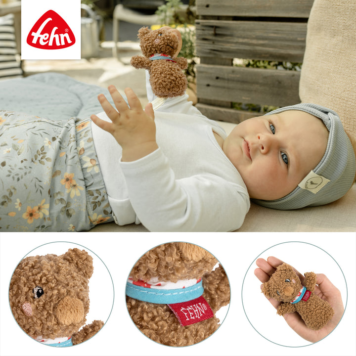 Detailansicht der Baby Mini-Rassel Bär mit integrierter Rassel