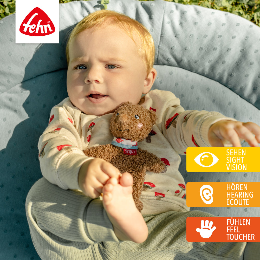 Baby entdeckt Baby Knister-Bär aus weichem Curly-Stoff