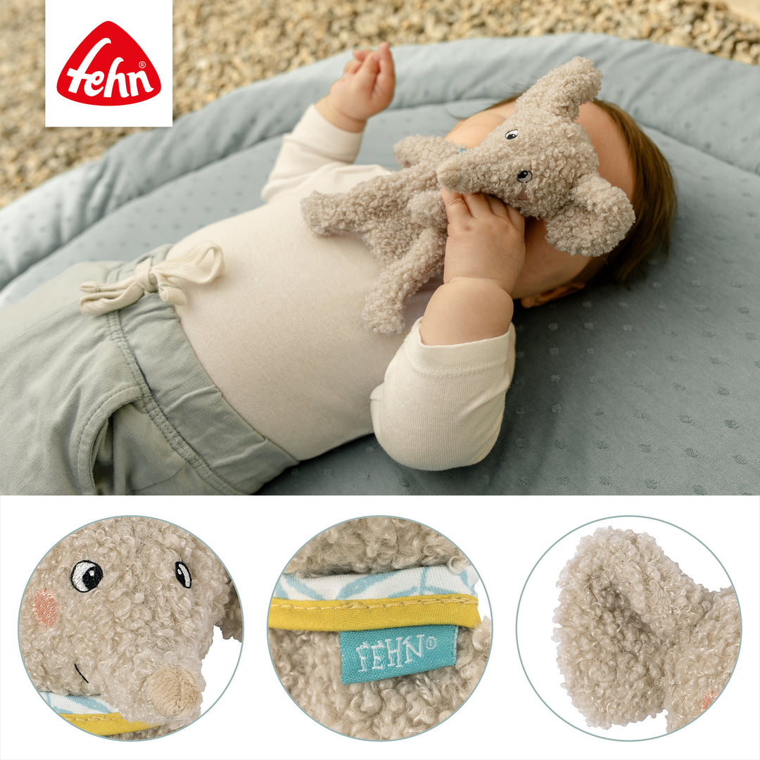 Detailansicht des Baby Knister-Elefant mit integriertem Raschelpapier