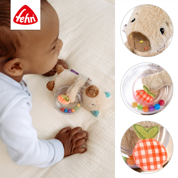 Detailansicht des Baby Rasselrings Capybara mit Rassel und Greifring