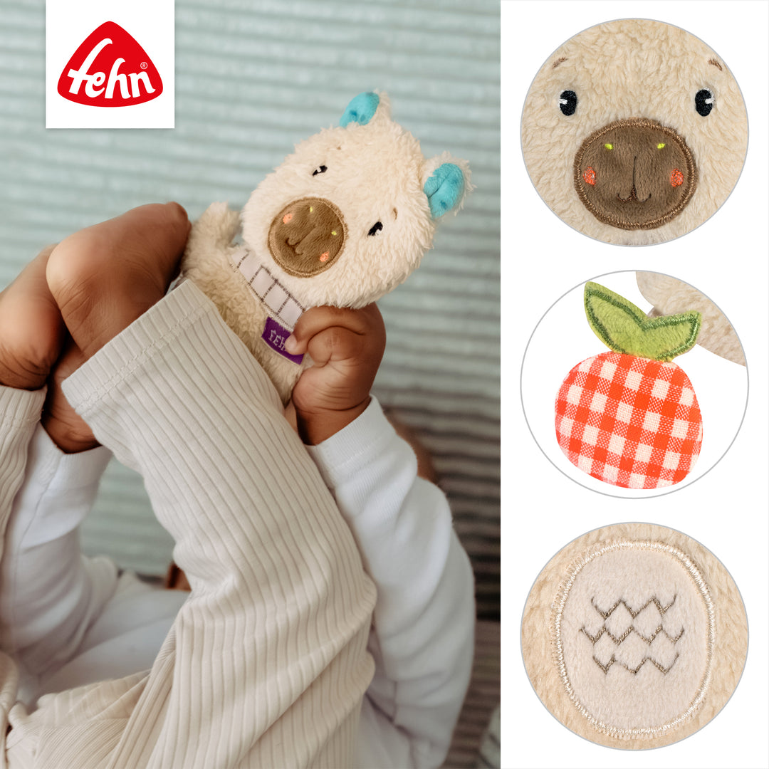 Detailansicht des Baby Knister-Capybara mit integriertem Raschelpapier
