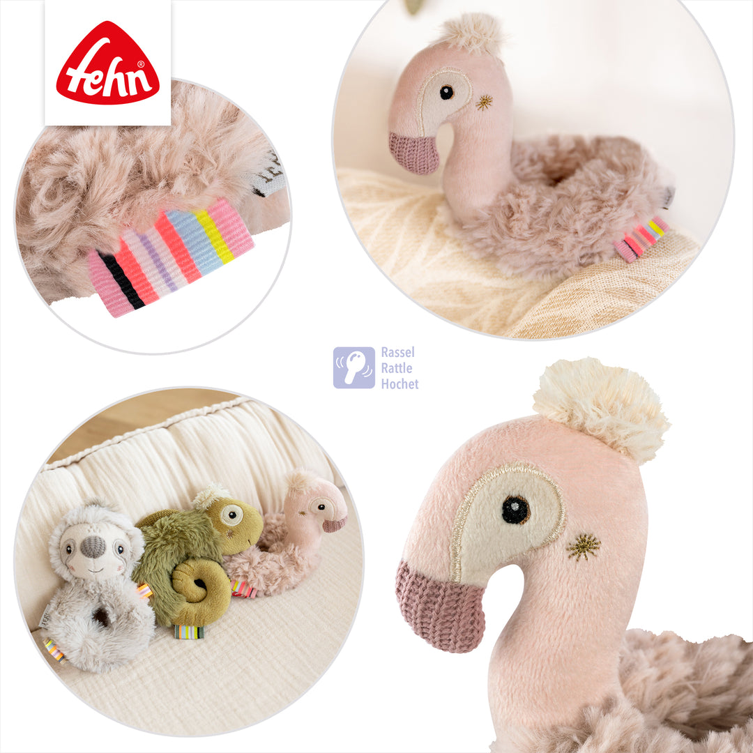 Detailansicht des Baby Ring-Greiflings Flamingo mit integrierter Rassel