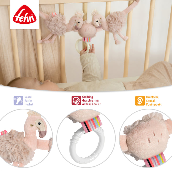 Detailansicht der Baby Kinderwagenkette Flamingo mit Rassel, Greifring und Quietsche