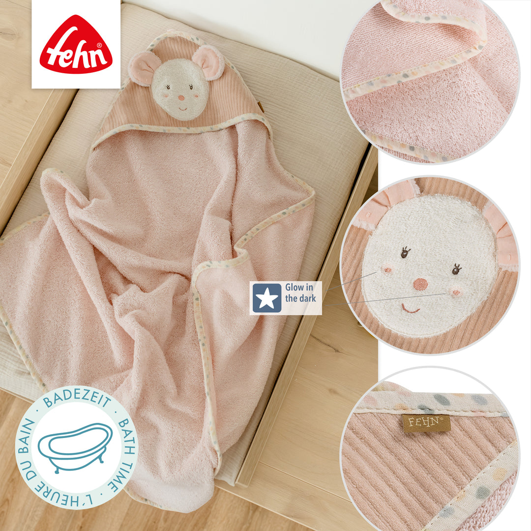 Details des Kapuzenbadetuch Maus mit Glow in the dark-Bestickung