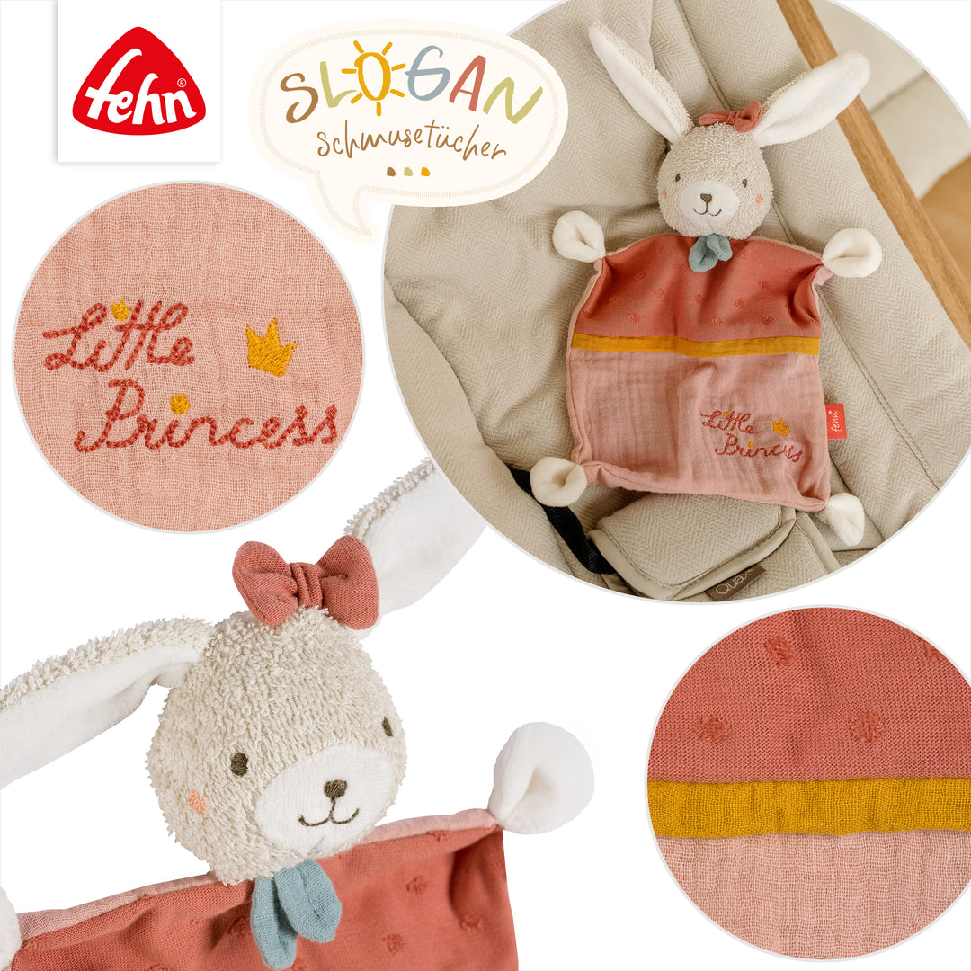 Detailansicht des Baby Schmusetuchs Hase mit Slogan