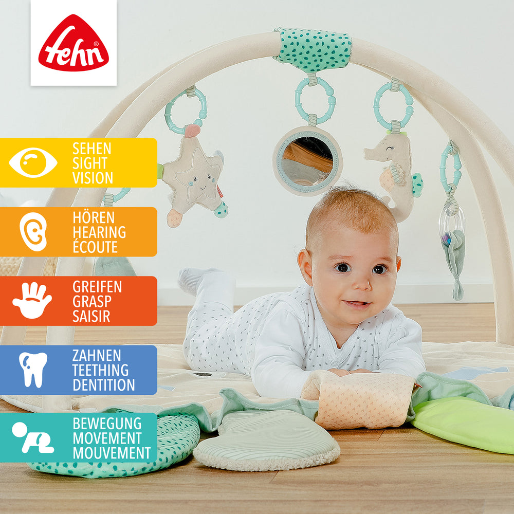 Baby entdeckt die Baby 3-D-Activity-Decke Oktopus in Bauchlage