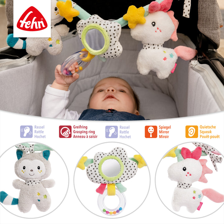 Details der Kinderwagenkette Aiko &amp; Yuki mit verschiedenen Spielelementen