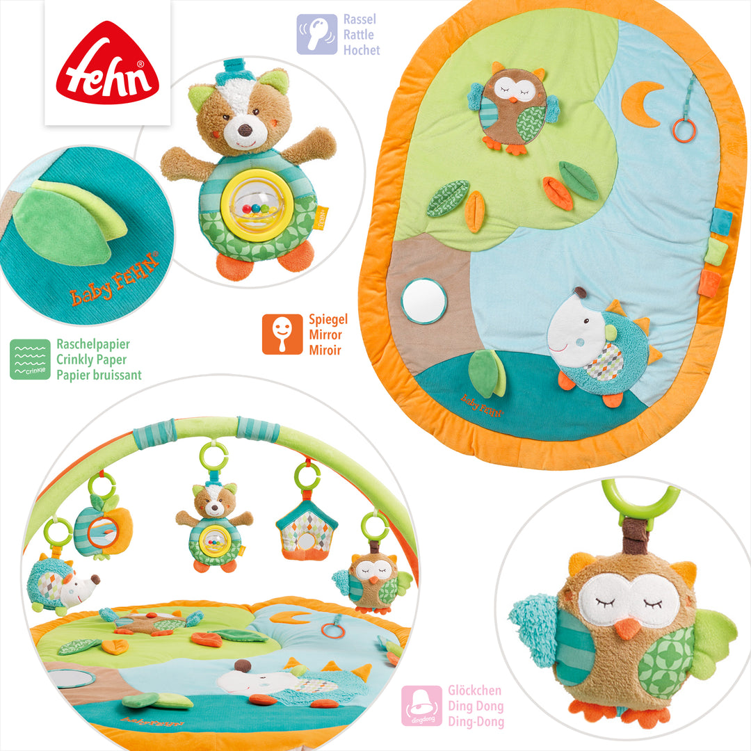 Details der 3-D-Activity-Decke Forest mit verschiedenen Spielelementen